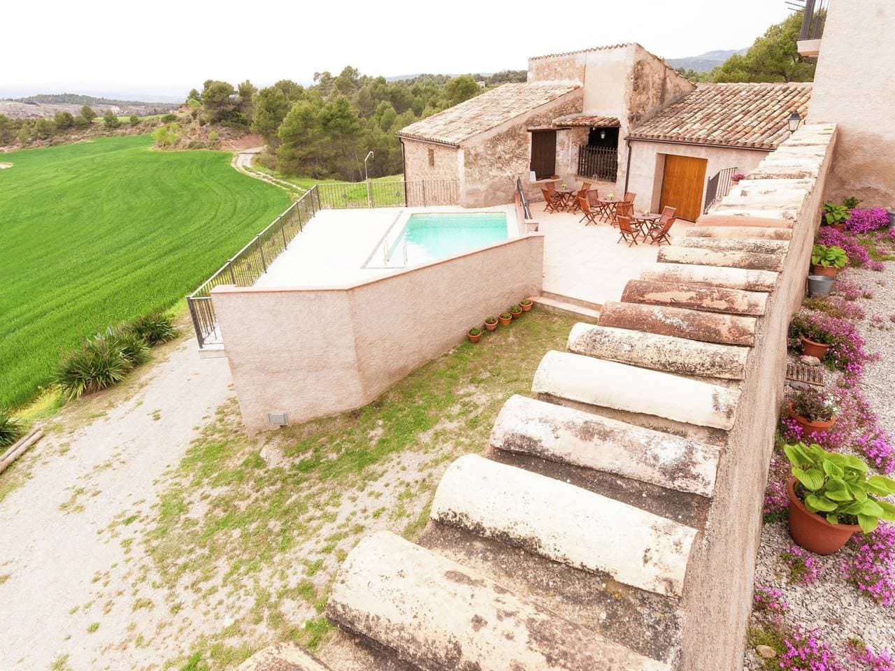 Foto 7 von 40: Hütte in Maians mit Pool und Garten