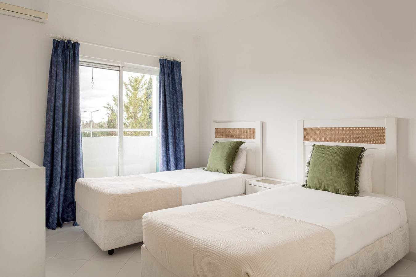 Foto 5 von 45: Prainha 2Br mit Balkon & Pools | Alvor
