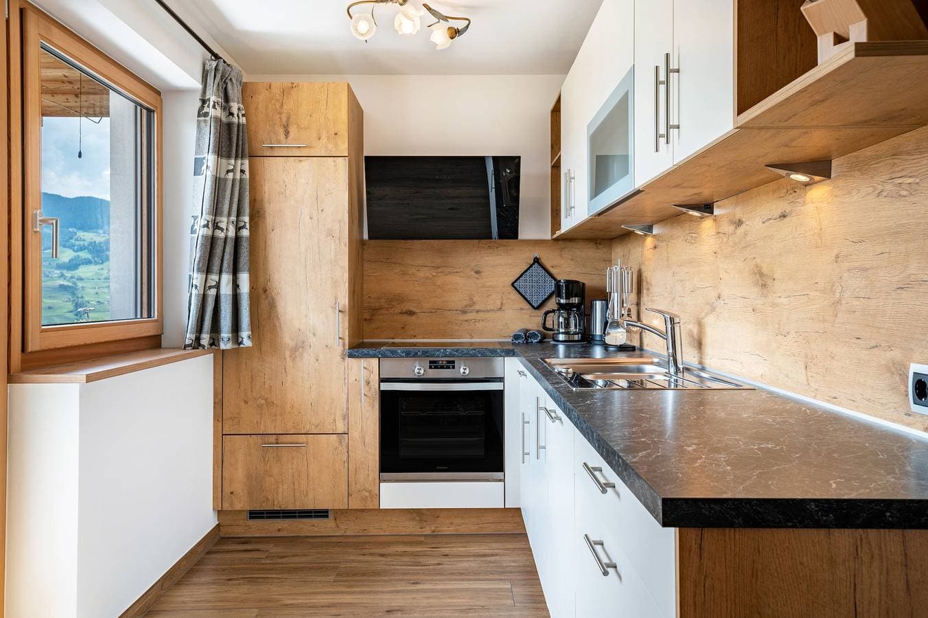 Foto 7 von 30: Ferienwohnung 'Rodererhof Lajen Apt Raschötz' mit Bergblick, Balkon und WLAN
