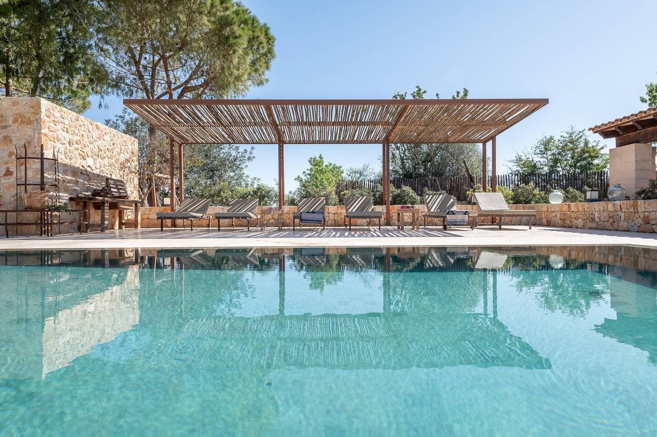 Foto 2 von 24: Villa „Es Lledoner 2“ mit Bergblick, Gemeinschaftspool und WLAN