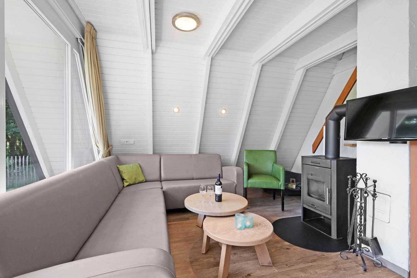 Foto 5 von 33: Bungalow für 4 Personen mit Balkon/Terrasse