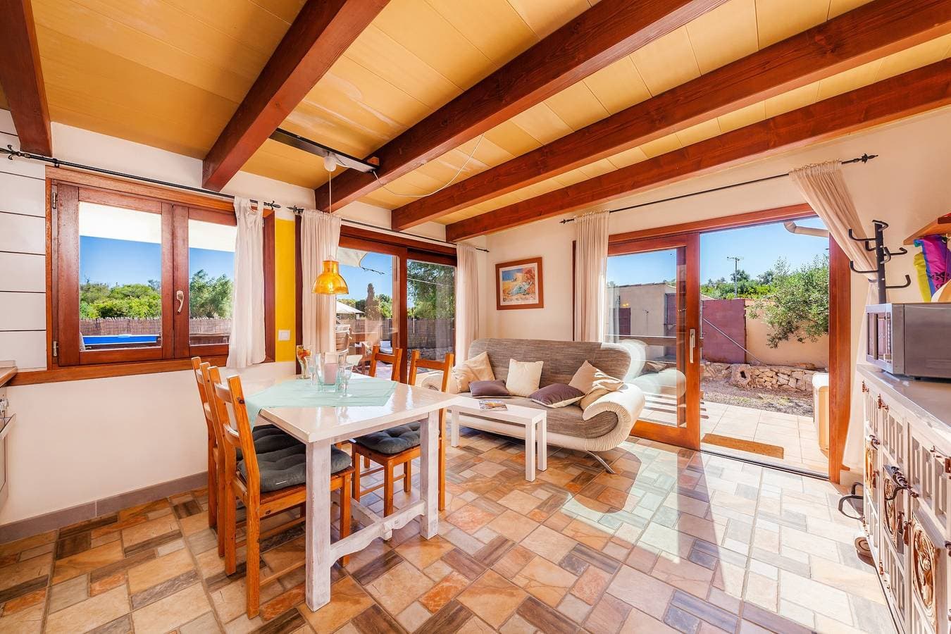 Foto 5 von 22: Gästehaus 'Ferienwohnung Tina Capdepera' mit privatem Pool, WLAN und Klimaanlage