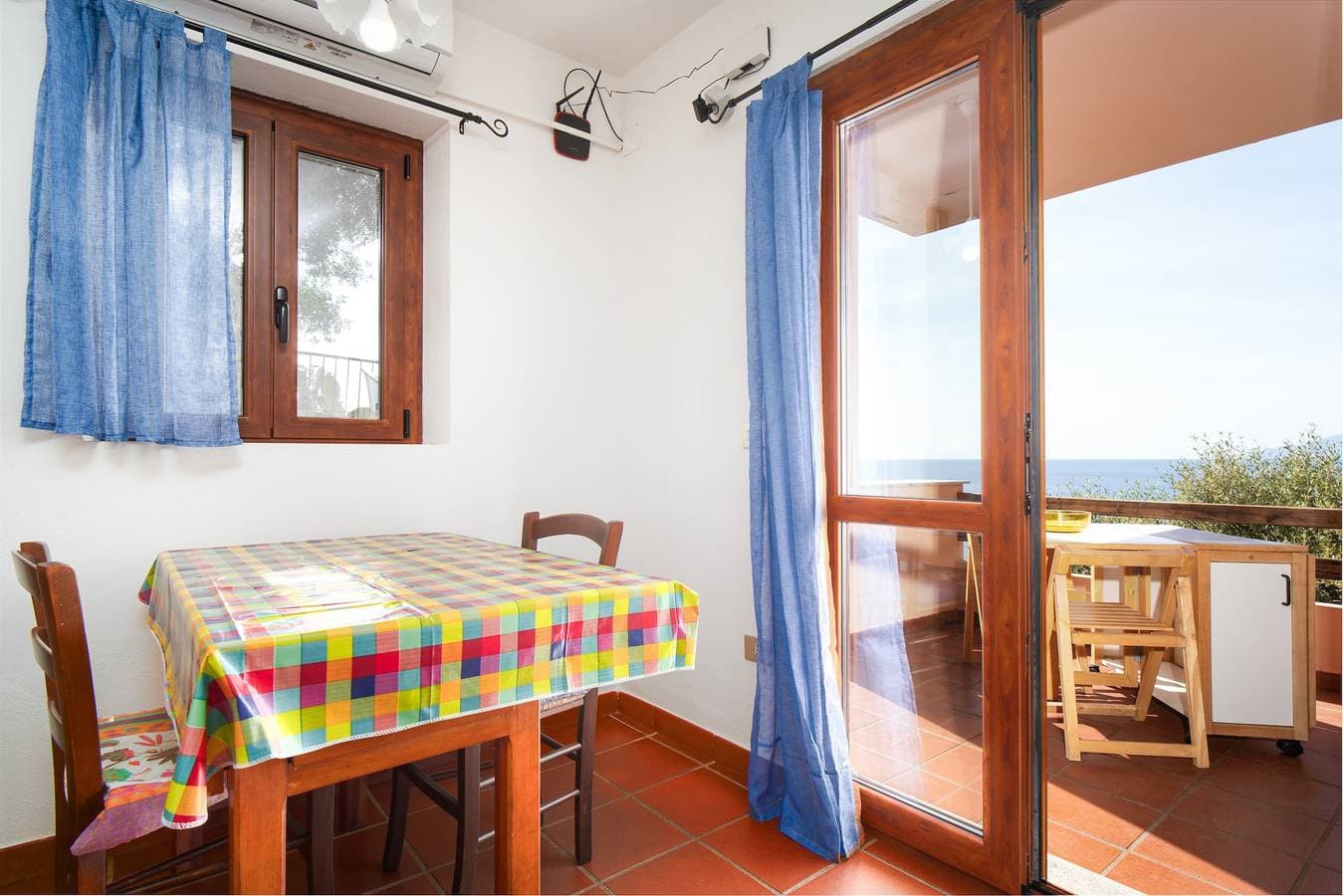 Foto 3 von 22: Ferienhaus 'Panoramico Splendida Vista Mare' mit Meerblick, WLAN und Klimaanlage