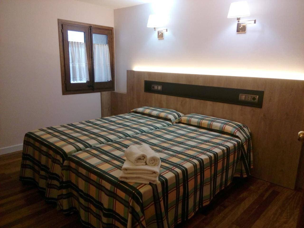 Foto 7 von 10: Budget Twin Room