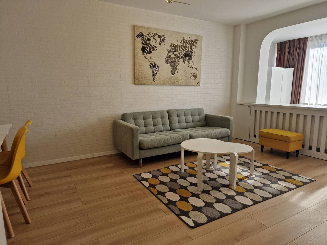 Foto 2 von 10: Gelbe Wohnung - Cismigiu-Gärten