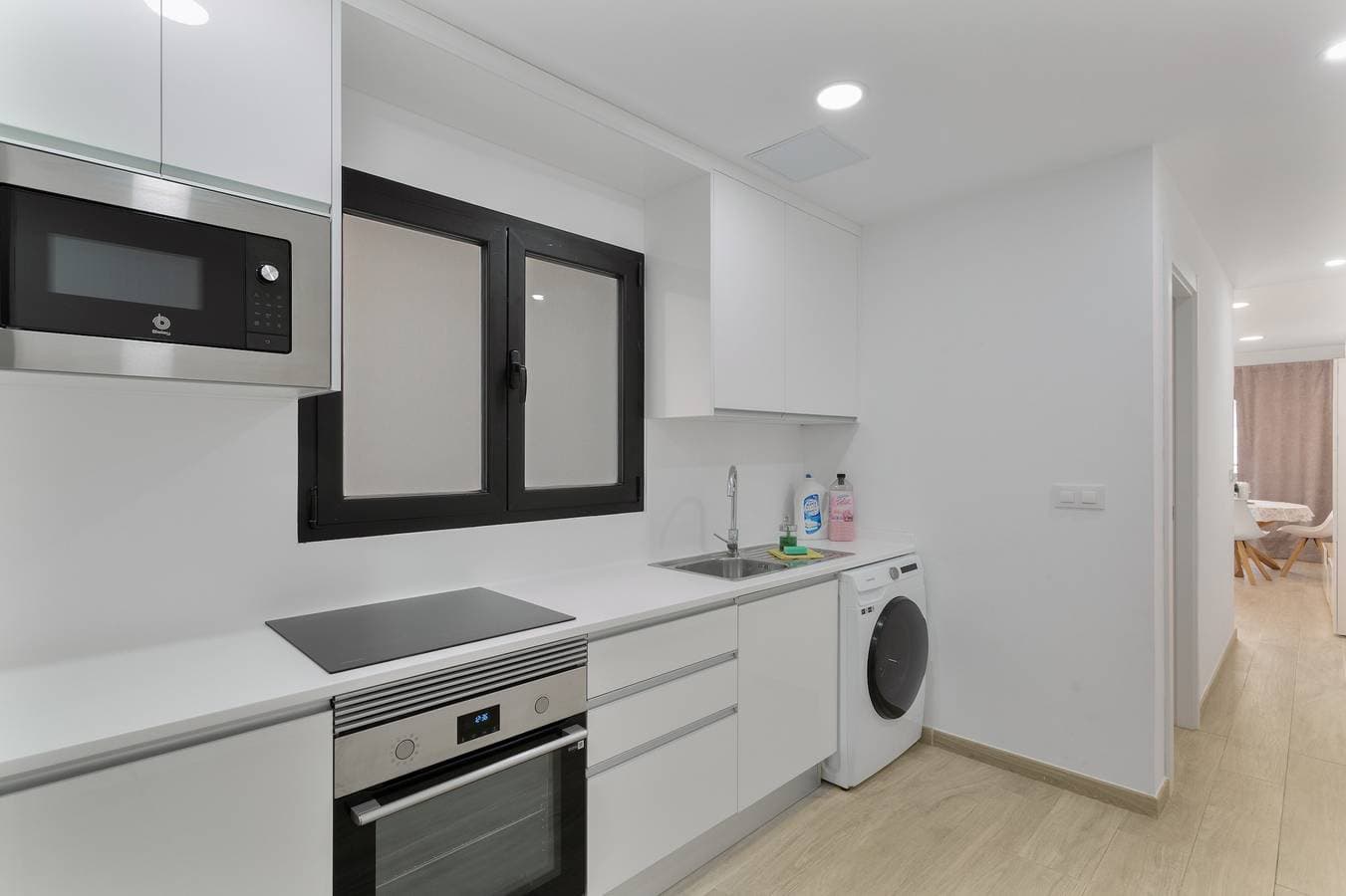 Foto 7 von 29: Ferienwohnung 'Lupama Suite' mit privatem Pool, WLAN und Klimaanlage