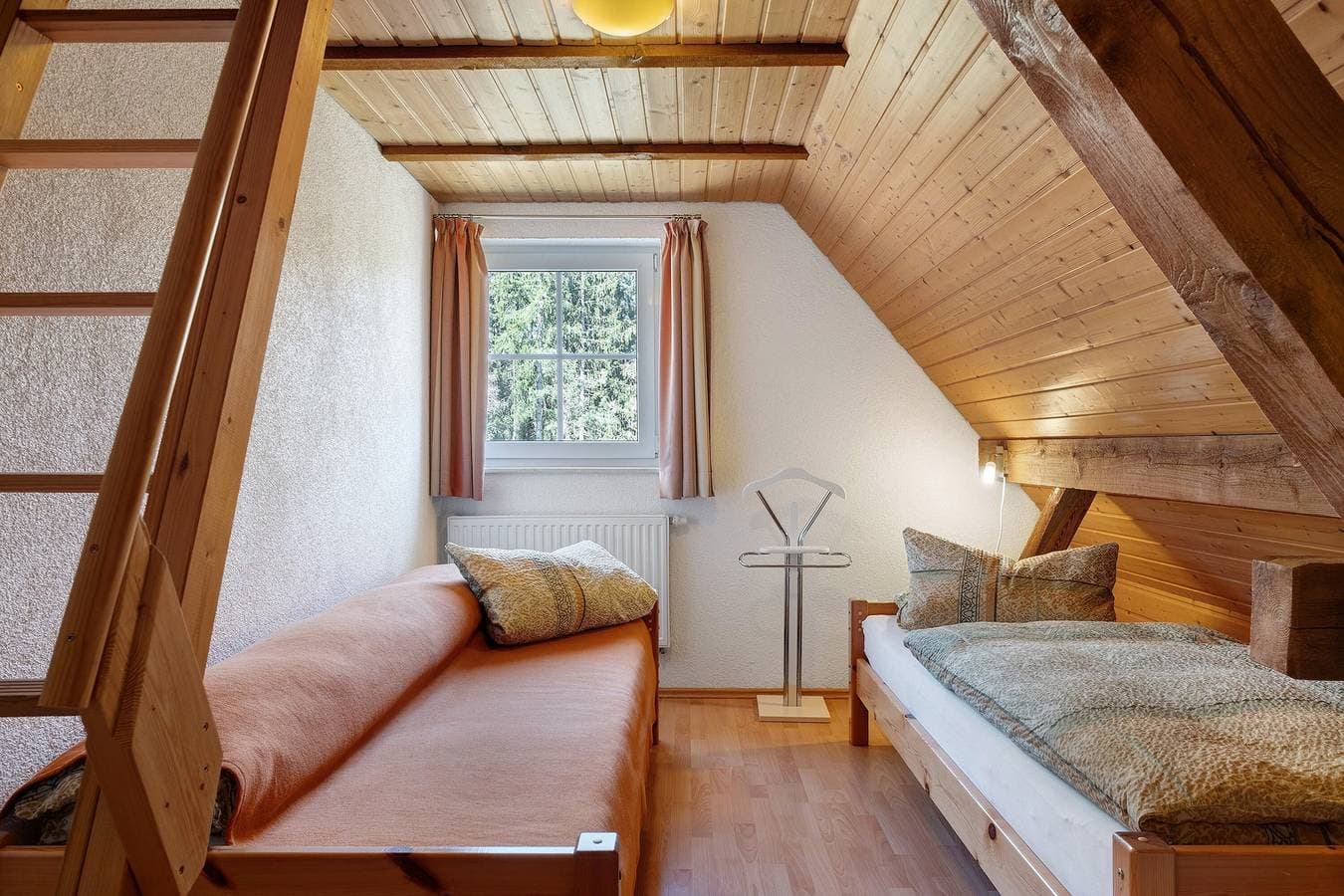 Foto 8 von 37: Ferienwohnung 'Schartenschmiede' mit Außensitzplatz und Schaukel