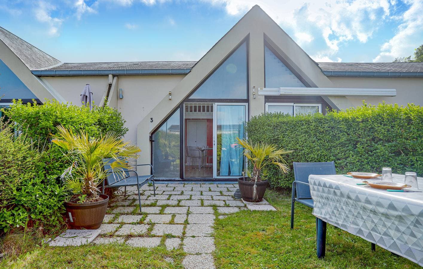 Apartment am Strand mit Pool und Parkplatz - 2,5 km zum Strand 1