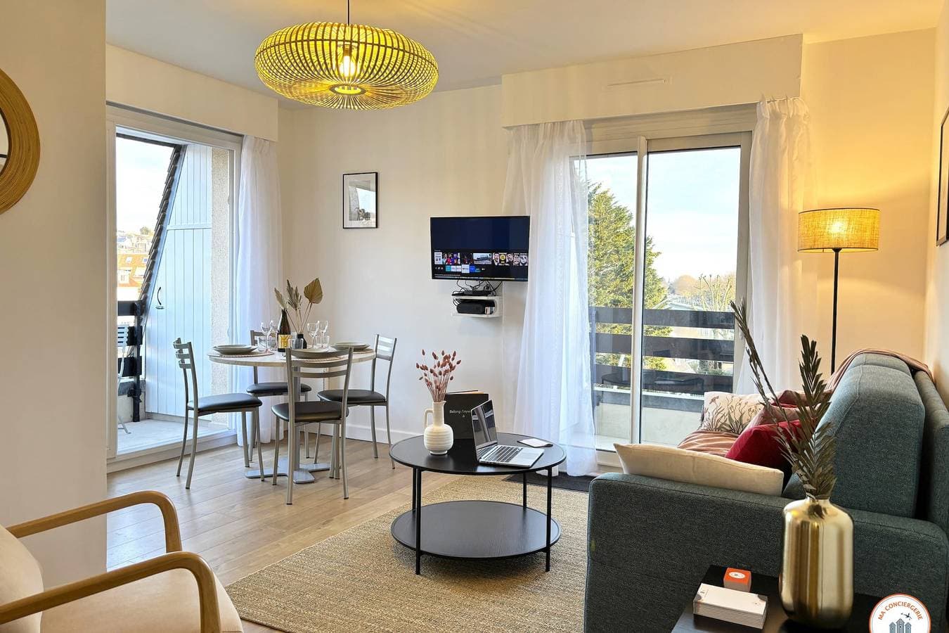 Foto 10 von 33: Ferienwohnung für 4 Personen mit Balkon