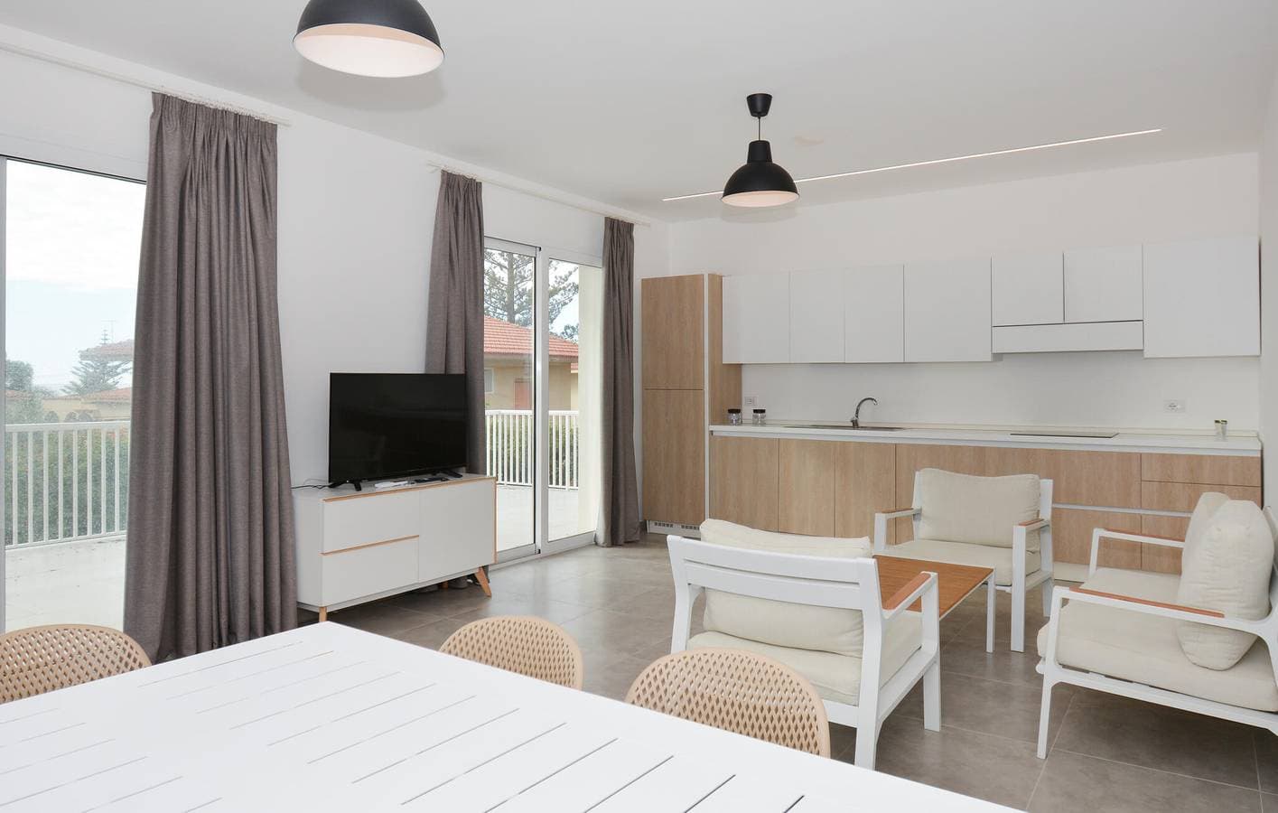 Foto 4 von 24: Gemütliches AC-Apartment mit Terrasse, Parkplatz und WiFi 1,5 km vom Strand von Sampieri entfernt
