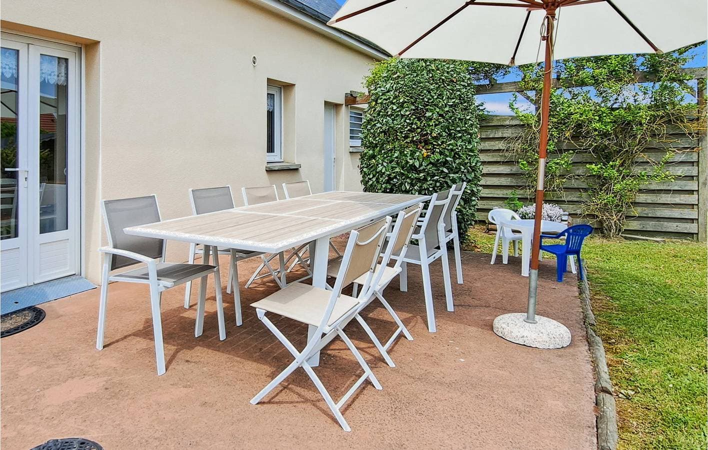 Foto 11 von 32: 138qm Beach Apt mit TV, Parkplatz, Doppelbett und WiFi