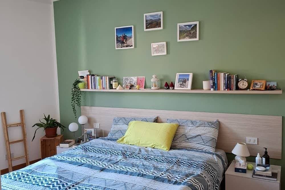 Bright & Cozy Apartment with balcony in Trento 1