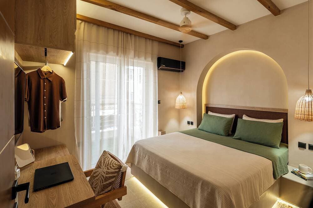 Rustic Boutique Retreat with Live Olive Tree, Parking and 1Gbps Fiber Internet 1