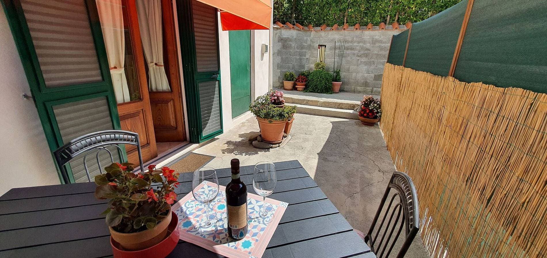 Foto 4 von 33: Ferienhaus für 2 Personen mit Pool