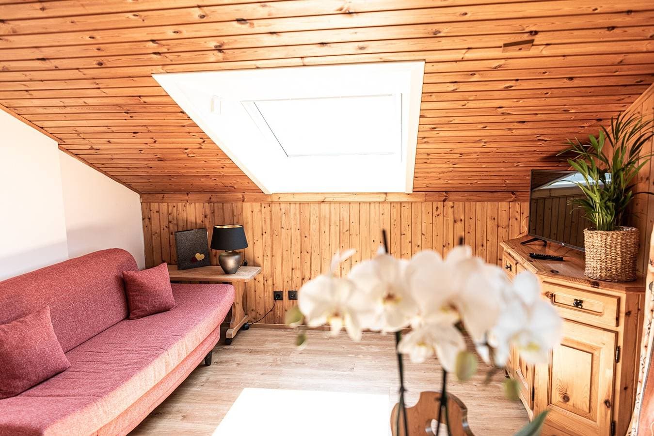 Foto 10 von 30: Apartment "Haus Lohengrin - Ferienwohnung 5" mit Bergblick, WLAN, Balkon und Garten
