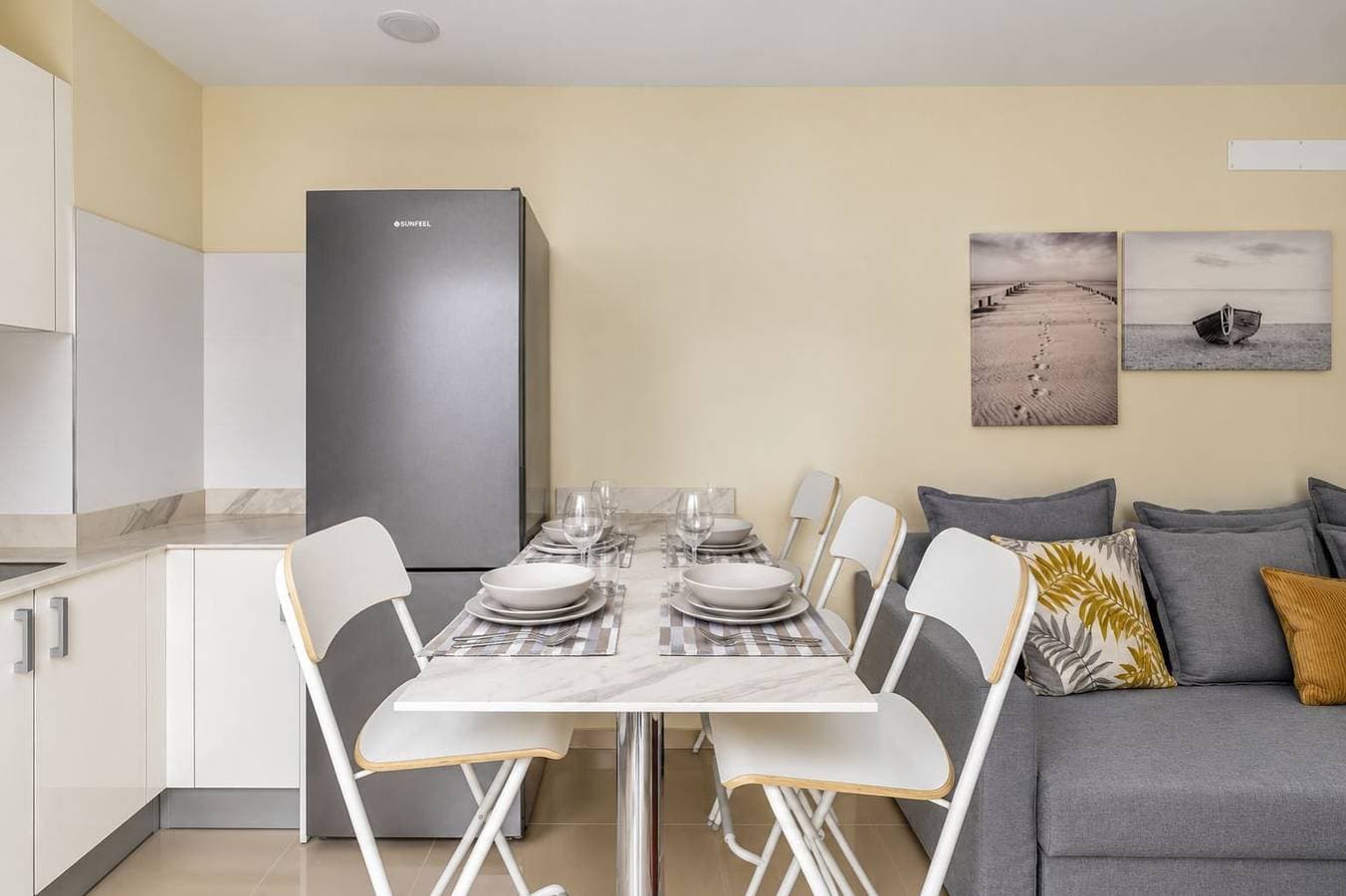 Foto 12 von 36: Ferienwohnung für 4 Personen mit Terrasse