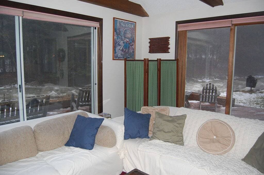 Foto 7 von 13: Chalet mit zwei Schlafzimmern, charmant, ruhig, Flussufer