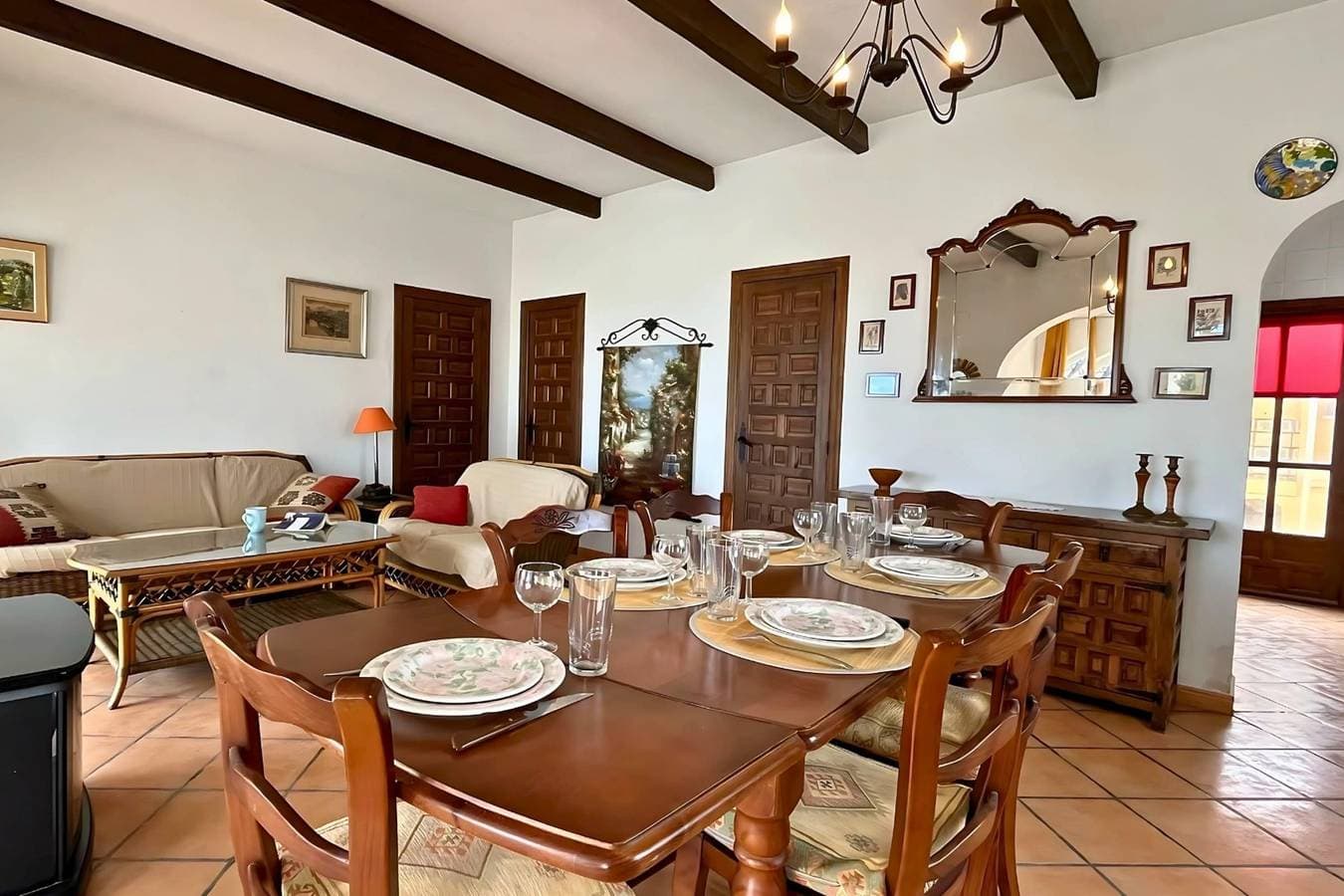 Foto 8 von 79: Villa für 6 Personen mit Terrasse