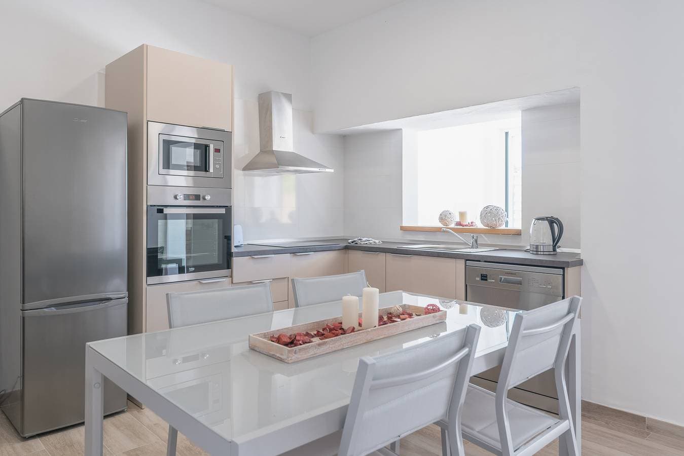 Foto 8 von 28: Ferienhaus für 8 Personen mit Terrasse