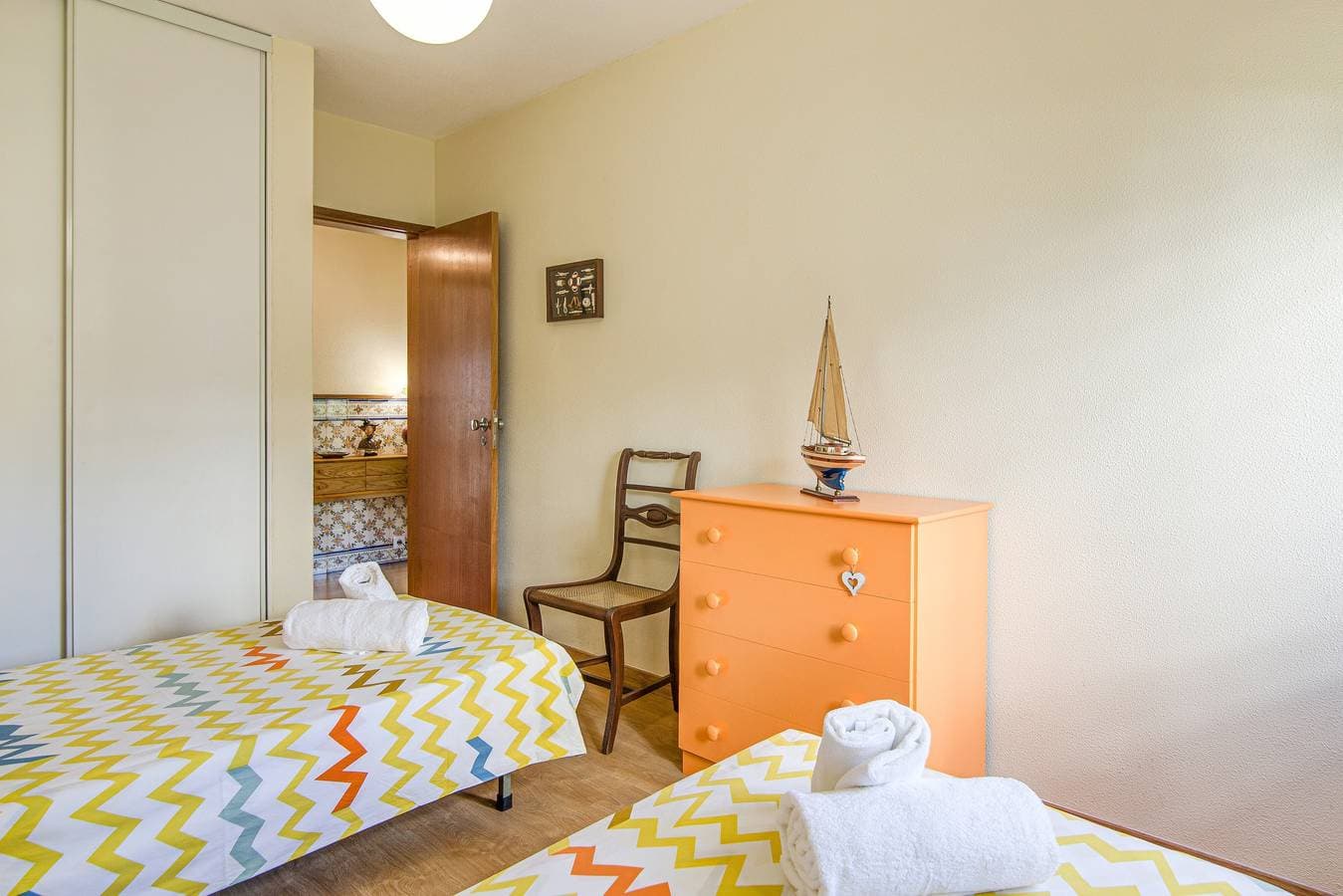 Foto 10 von 22: Ferienwohnung "Tiagos" mit Balkon, Klimaanlage und WLAN