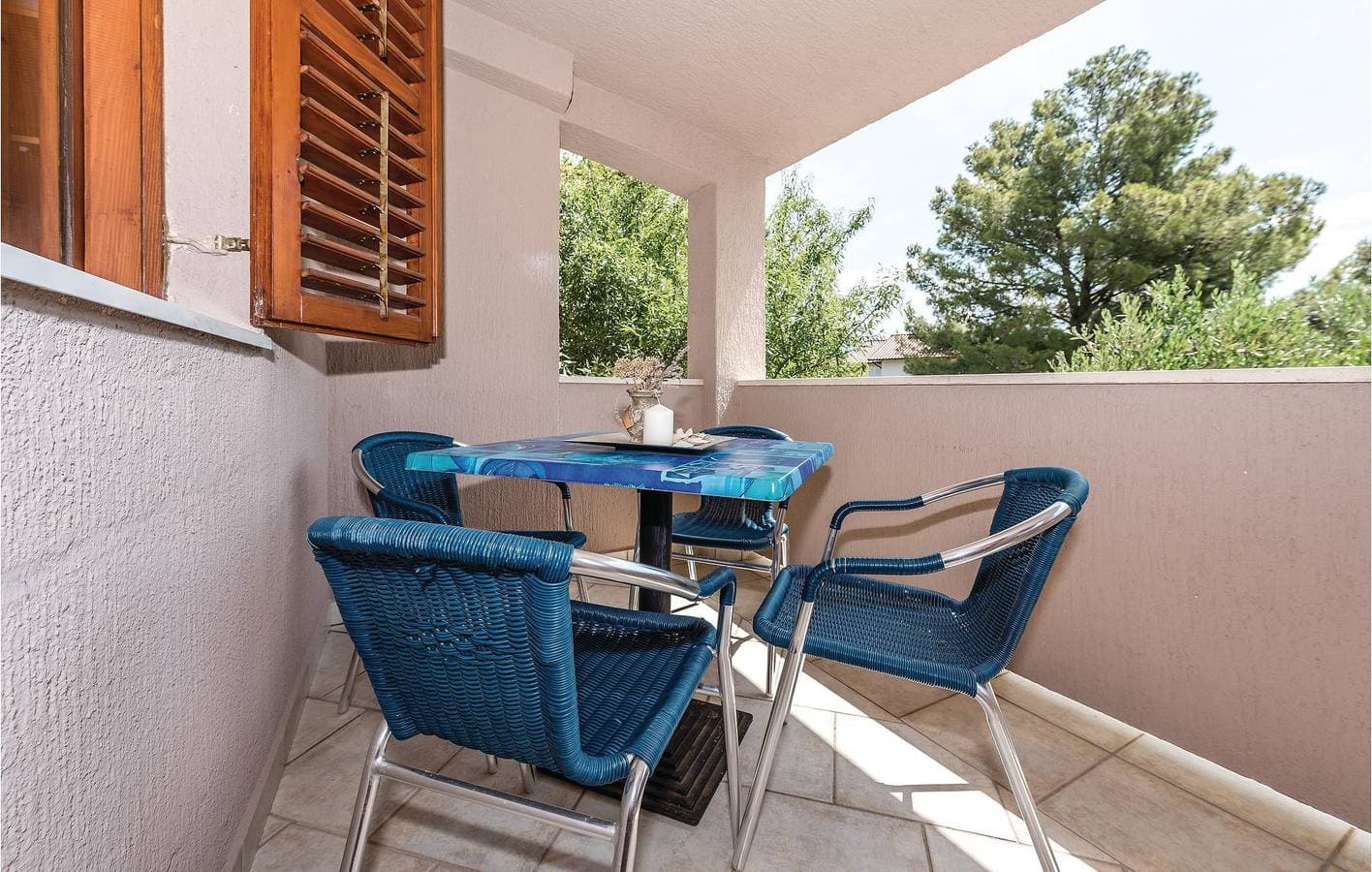 Foto 4 von 24: Gemütliche Ferienwohnung mit Terrasse, 200 m vom Strand Camp Vala entfernt