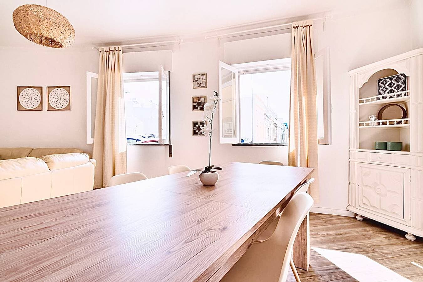 Foto 8 von 45: Ferienhaus 'Caíque – Charmanter Aufenthalt in Olhão' mit privater Terrasse, WLAN & Klimaanlage