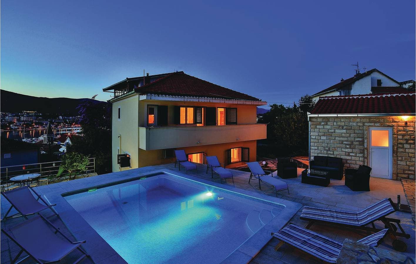 Foto 11 von 29: Gemütliche Ferienwohnung mit Meerblick, Pool, Terrasse und Küche – 2 km vom Strand entfernt