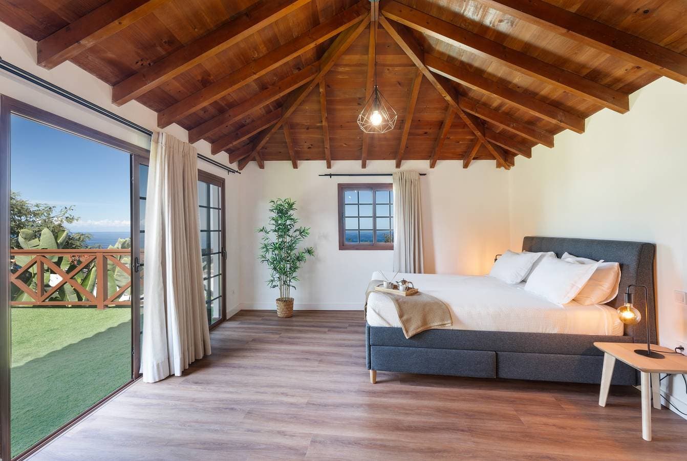 Foto 5 von 34: Villa 'Gardel - Suite' mit Meerblick, Teideblick, Gemeinschaftspool und WLAN