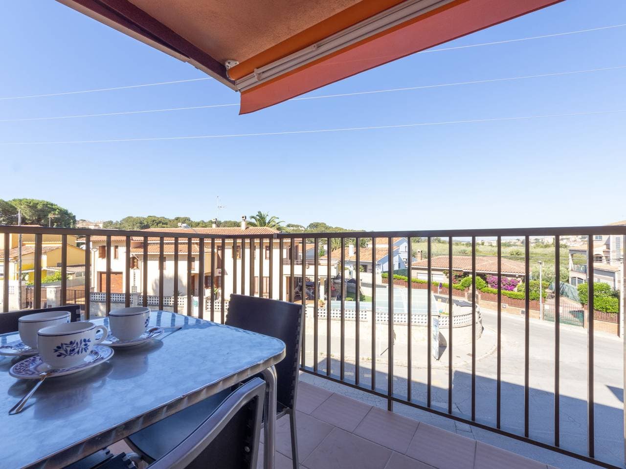 Torredembarra 18 km von Tarragona: Einfaches Appartementhaus Marina Pándols 1