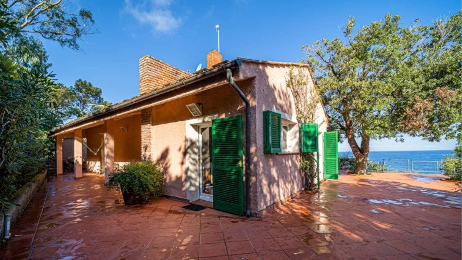 Foto 9 von 38: Villa für 8 Personen mit Terrasse
