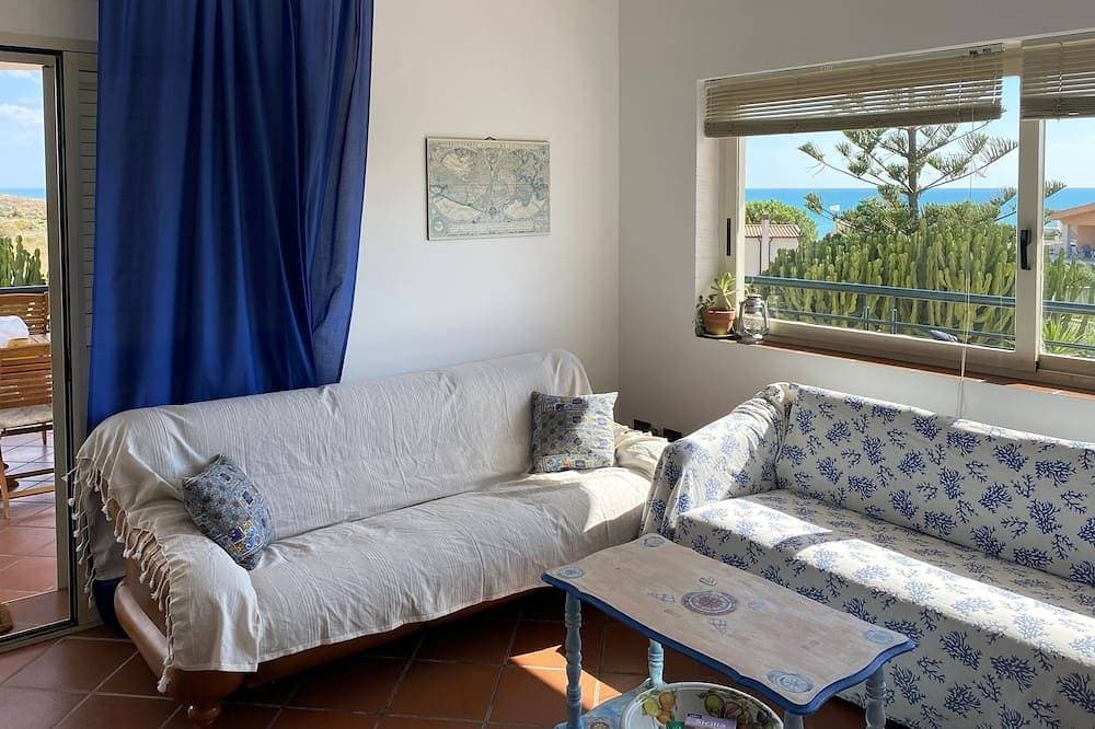 Foto 11 von 30: Holiday home with beautiful sea views, 3 minutes walk from the beach