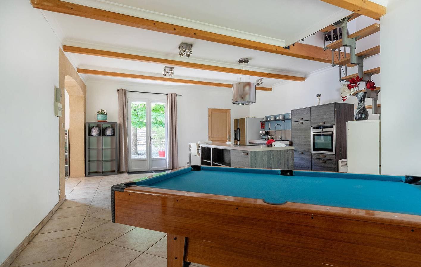 Foto 5 von 26: Modernes Apartment mit Pool, Parkplatz & WiFi - 2km nach Le Val