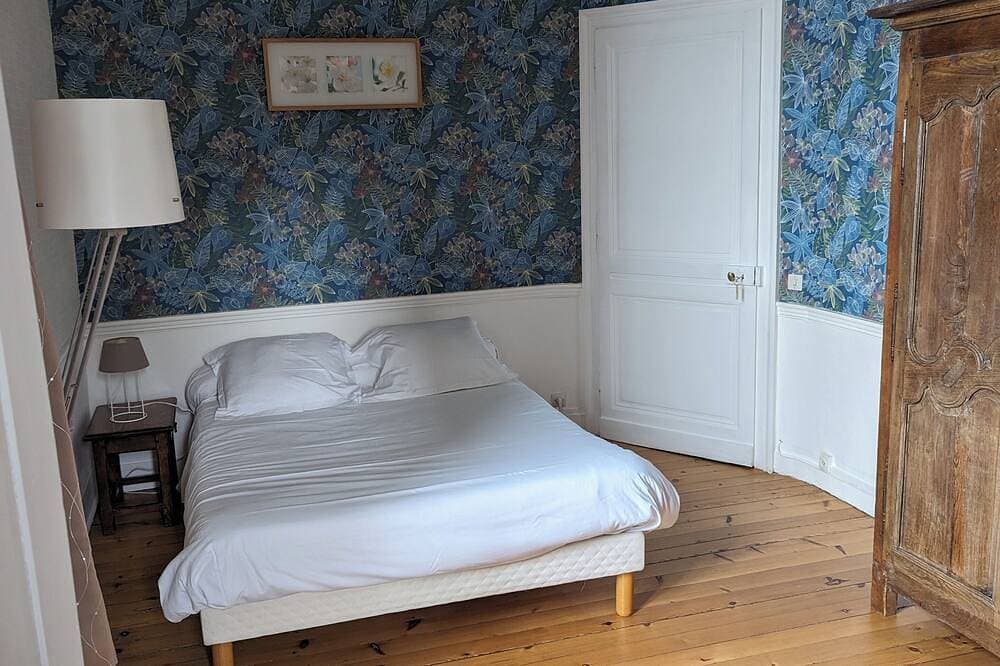 B&B located 3 minutes from the sea at Manoir de Conteville 1