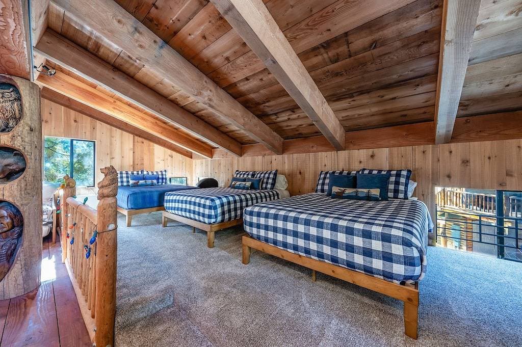 Foto 2 von 50: Waterfall Lodge ~ Yellowstone Vibes + AC + Space