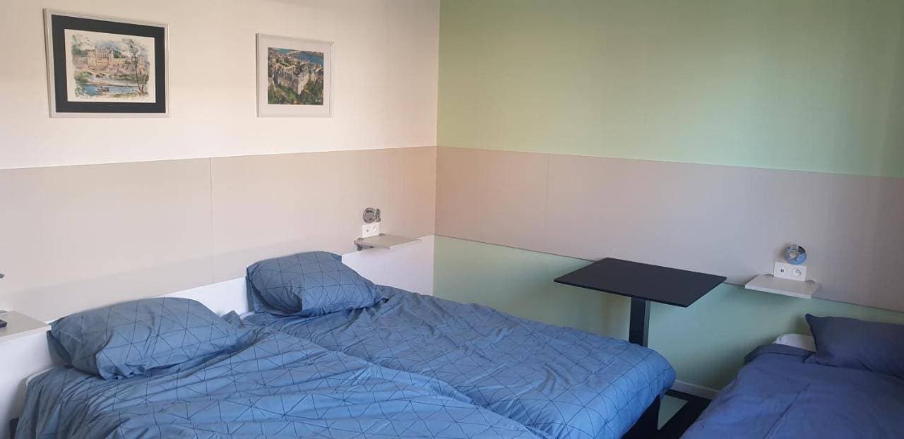 Foto 4 von 8: Double Room with Private Bathroom