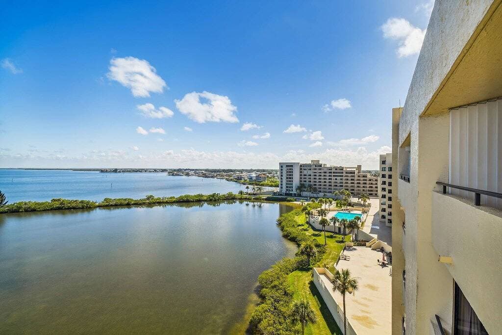 Foto 13 von 50: 2/2, waterfront, Hudson, private beach! #806