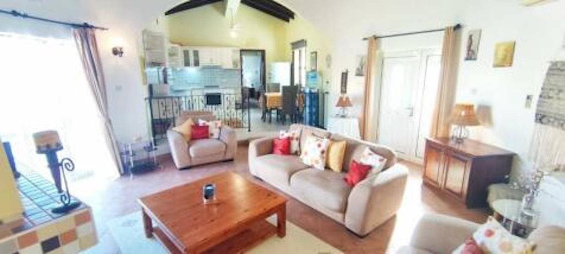 Foto 3 von 28: Villa für 6 Personen mit Garten