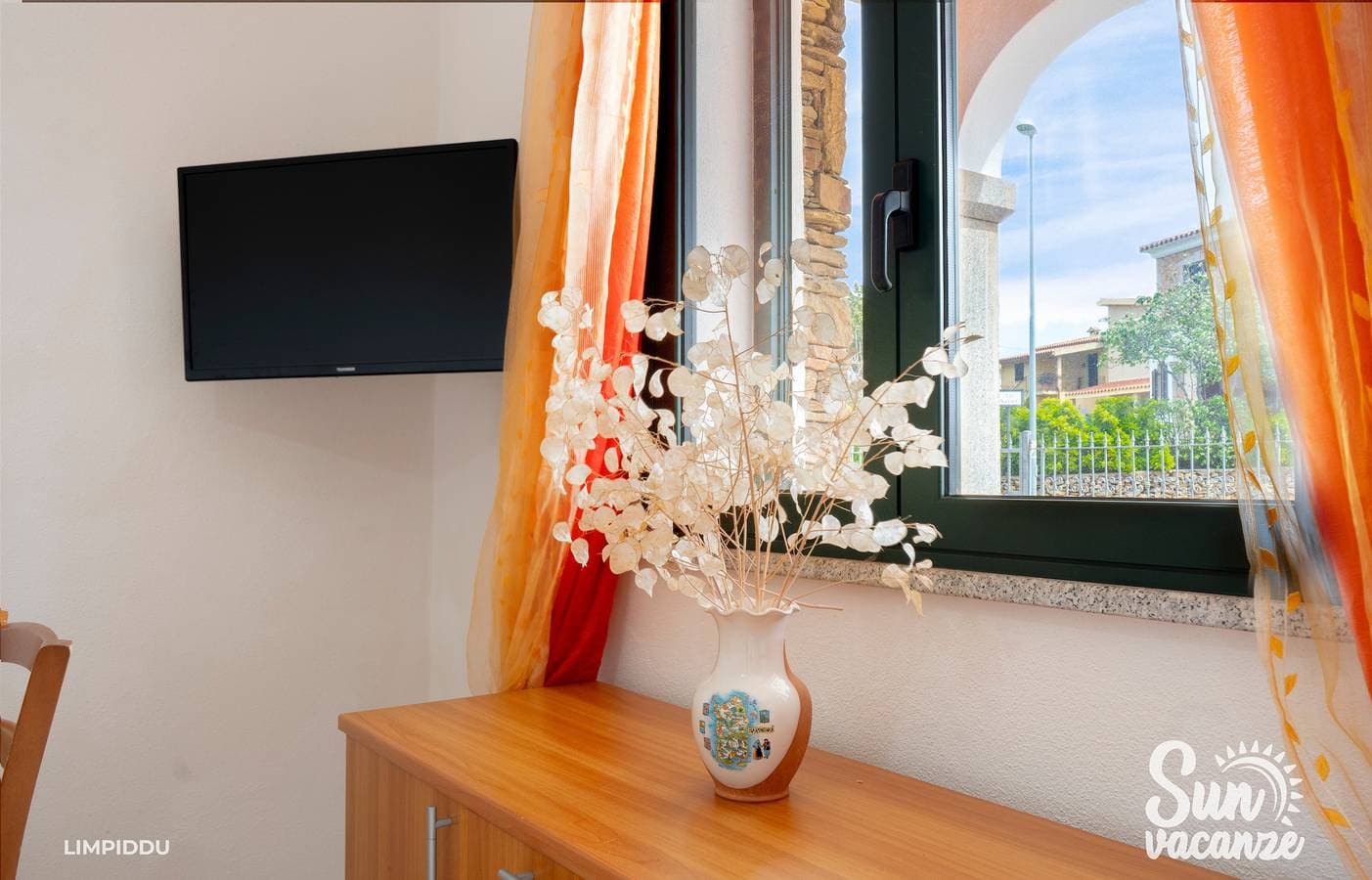 Foto 12 von 22: Ferienhaus 'Limpiddu 5' mit Bergblick und Gemeinschaftsgarten