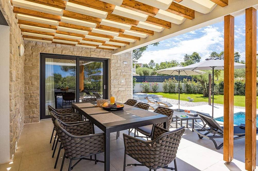 Foto 13 von 30: Luxurious home in Marasi