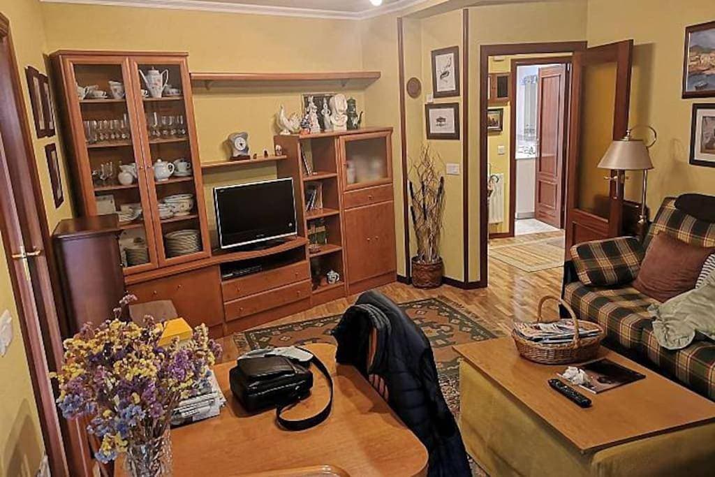 Foto 2 von 33: Two-Bedroom Apartment