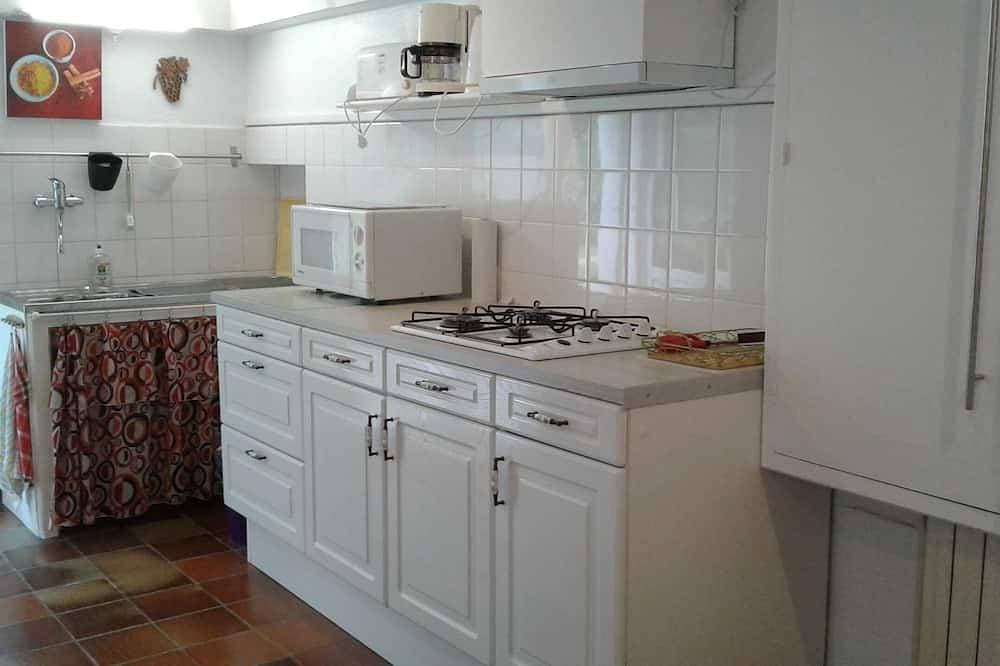 Foto 9 von 11: Appartement au Calme Dans un Parc Ombragé
