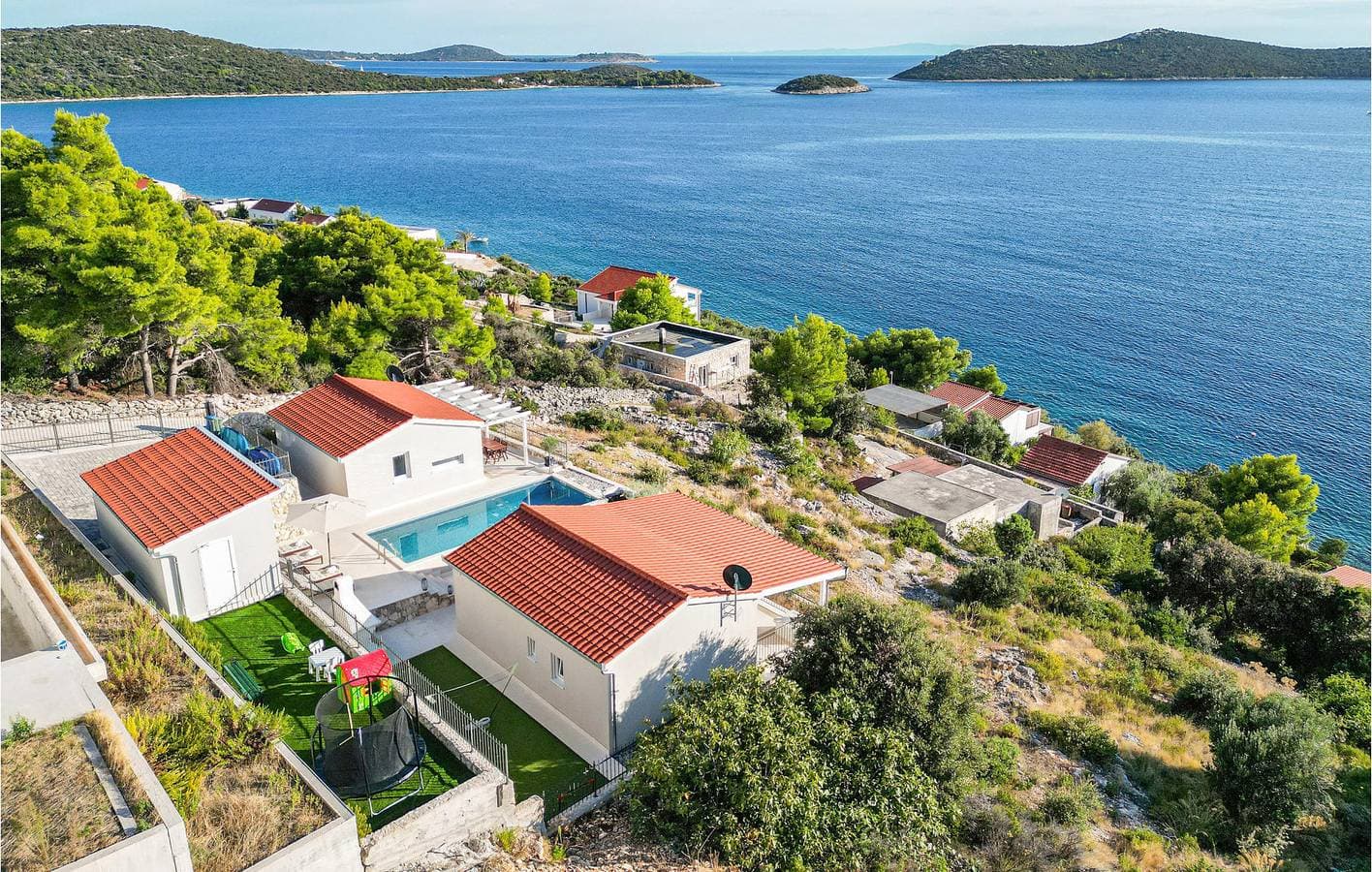 Foto 4 von 59: Gemütliche 2-Zimmer-Wohnung mit Pool und Terrasse, 100 m von der Küste entfernt