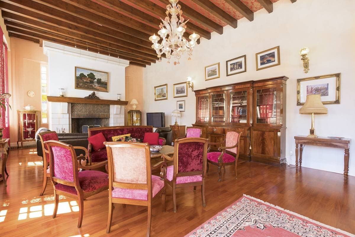 Foto 11 von 24: Schloss für 15 Personen mit Garten