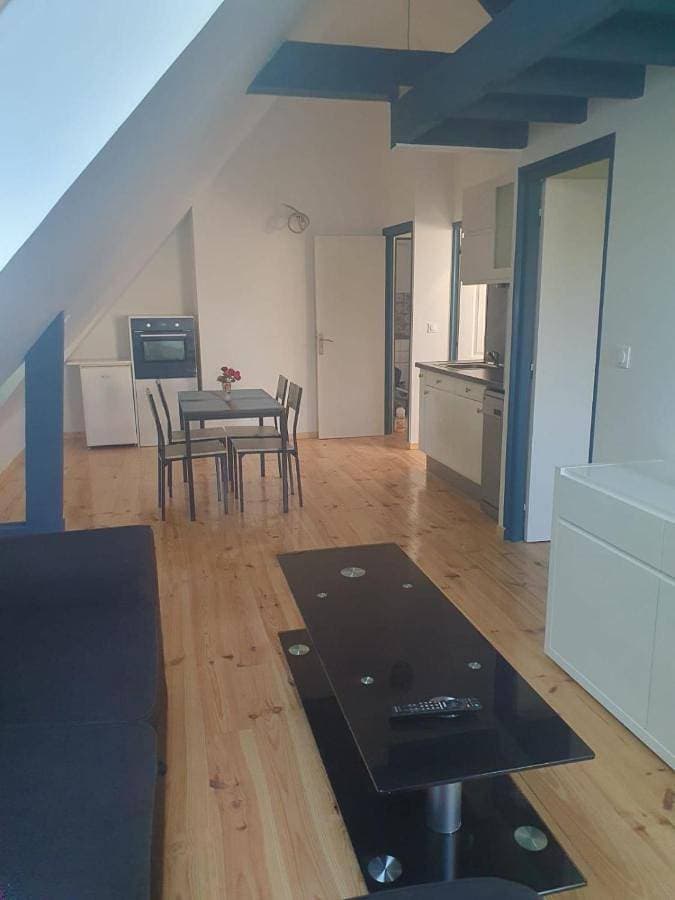 Foto 6 von 8: One-Bedroom Apartment