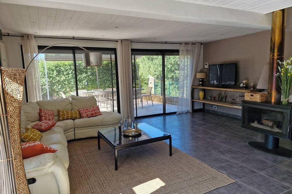 Foto 10 von 24: Salles-Curan-Haus mit Terrasse und umzäuntem Garten 100m entfernt. Pareloup See
