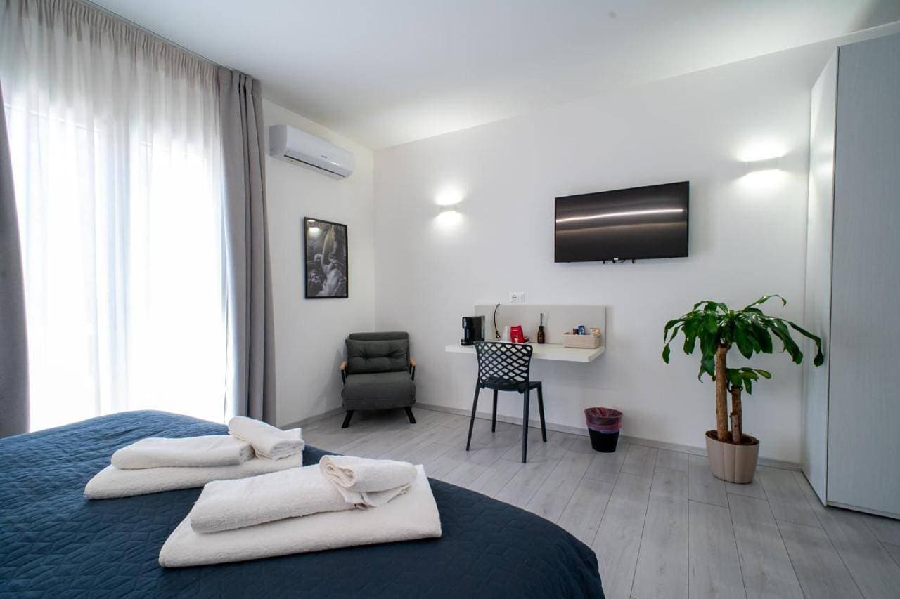 Foto 4 von 8: Double Room with Private Bathroom