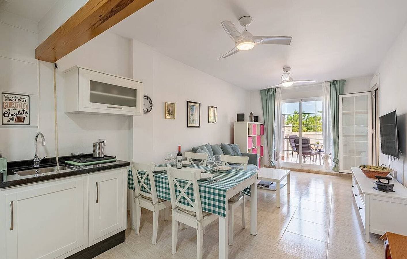Foto 5 von 40: Ferienwohnung "El Toyo" mit Gemeinschaftspool, privaten Terrassen und WLAN