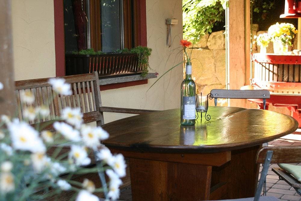 Foto 3 von 9: Weingut Karl Braun - Doppelzimmer 'Frühlingserwachen'
