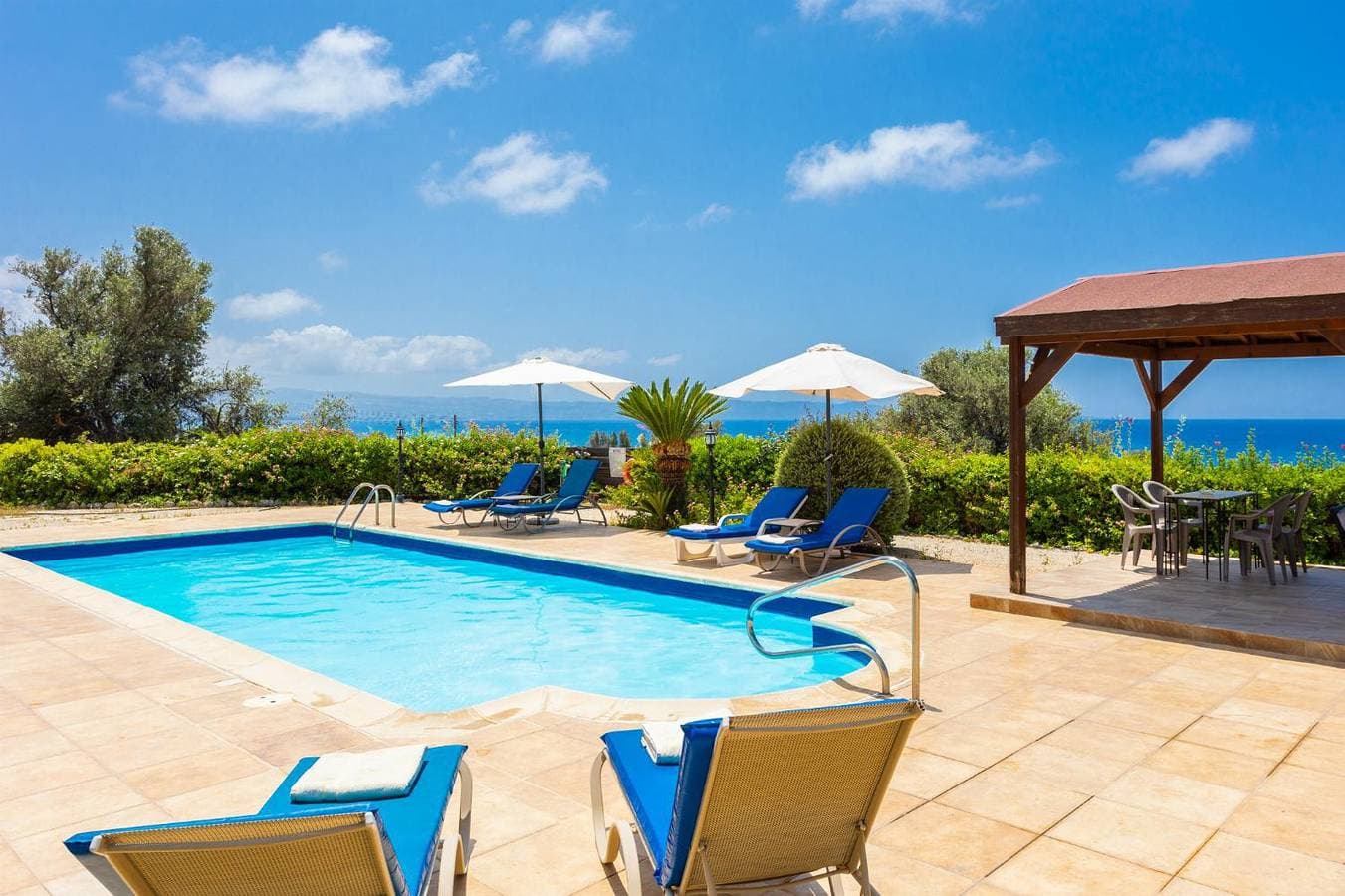Foto 5 von 43: Villa für 6 Personen mit Balkon