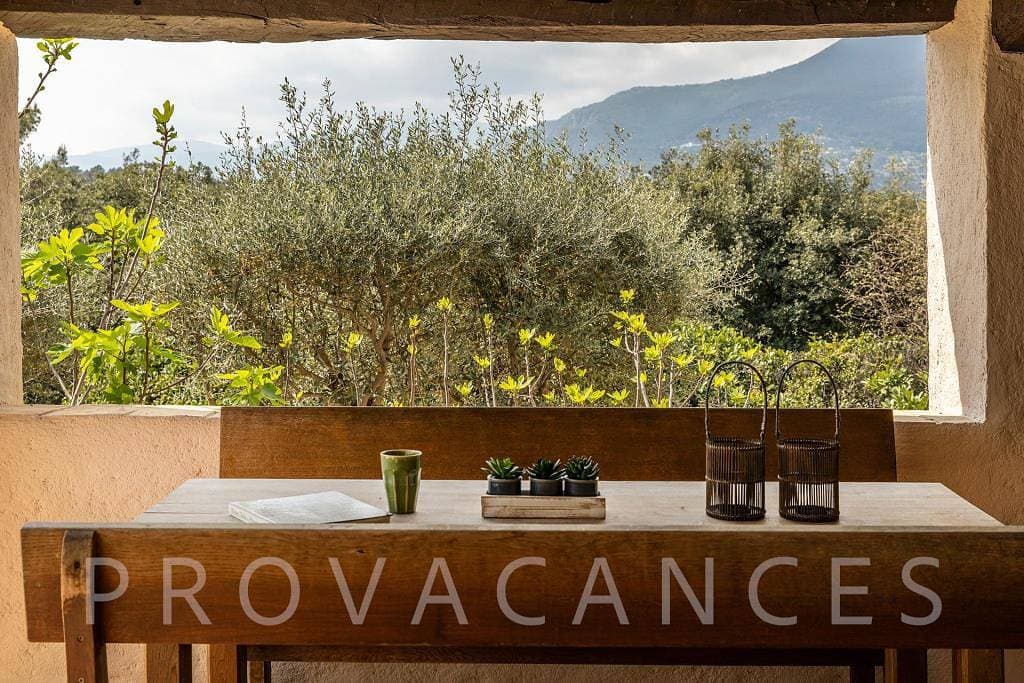 Foto 12 von 75: Exklusive Villa mit Panoramablick und privatem Pool in der Nähe von Saint-Paul-de-Vence